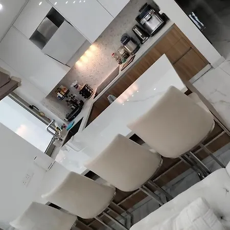 דירה Luxury In 2 Bedroom 1 Balcony