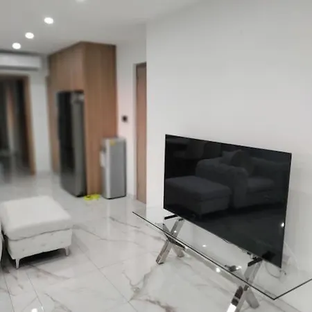 Luxury In 2 Bedroom 1 Balcony *
