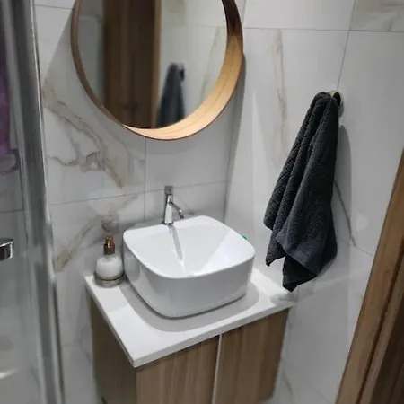 Luxury In 2 Bedroom 1 Balcony